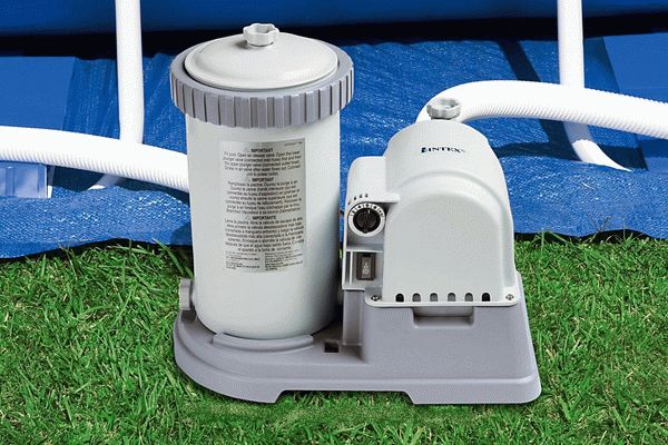 Construire une piscine fixe de vos propres mains