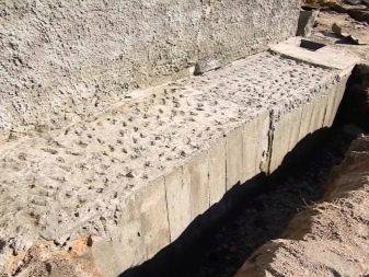 Dispositif de drainage autour de la maison: conception et aménagement d'un système de drainage à faire soi-même