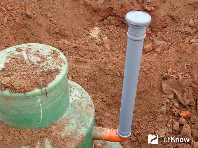 Ventilation dans des toilettes de campagne avec puisard: instructions pas à pas et recommandations d'aménagement