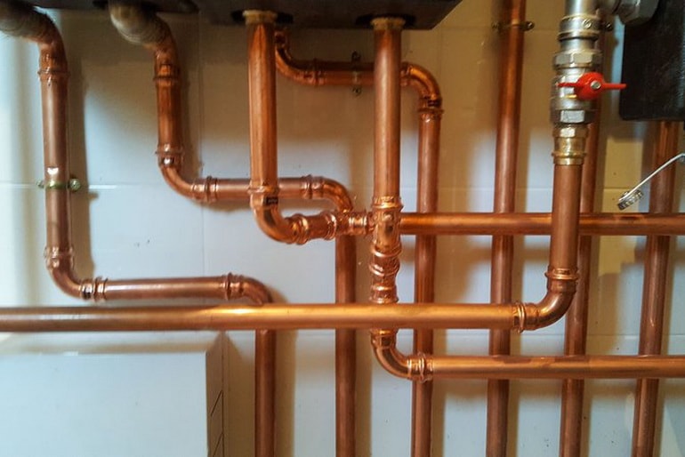 Tout sur les tubes en acier : un aperçu des spécifications techniques et des nuances d'installation