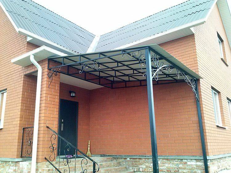 Visière pour le climatiseur: options pour protéger l'unité extérieure + aménager un auvent