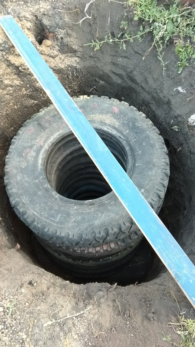 Règles d'aménagement d'un puisard dans une maison privée: options de conception et choix des caractéristiques individuelles du site