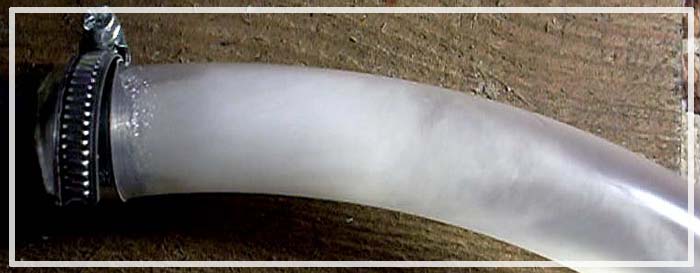 Que faire s'il y a de l'air dans le réservoir de la station de pompage