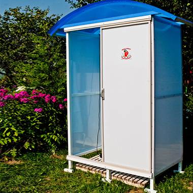 Construction d'une cabine de douche en bois pour une résidence d'été: instructions pas à pas tirées de l'expérience personnelle