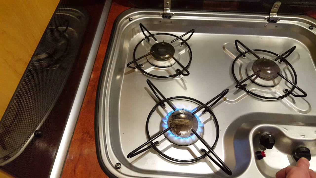 Dysfonctionnements des cuisinières électriques et leur réparation à faire soi-même