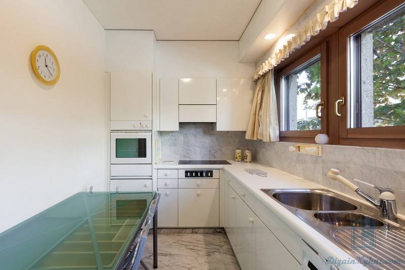 5 façons de remplir de manière rentable un coin dans une petite cuisine