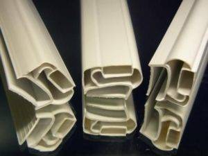 Joint de réfrigérateur : règles pour choisir et remplacer la gomme à sceller