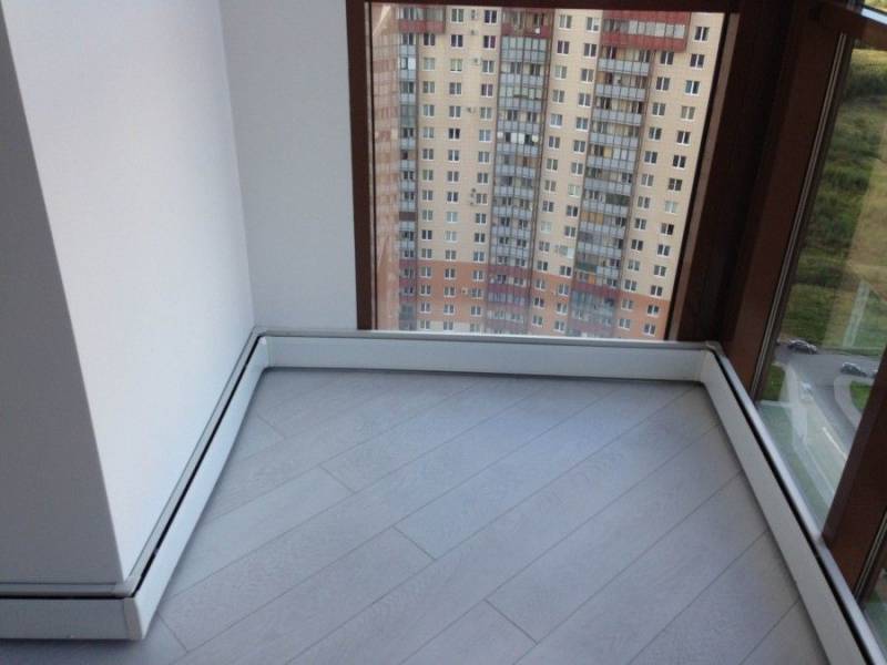 Chauffage par plinthes électriques et à eau