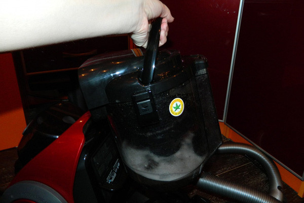 Aspirateurs Samsung avec bac à poussière : classement, revue des modèles, conseils avant achat