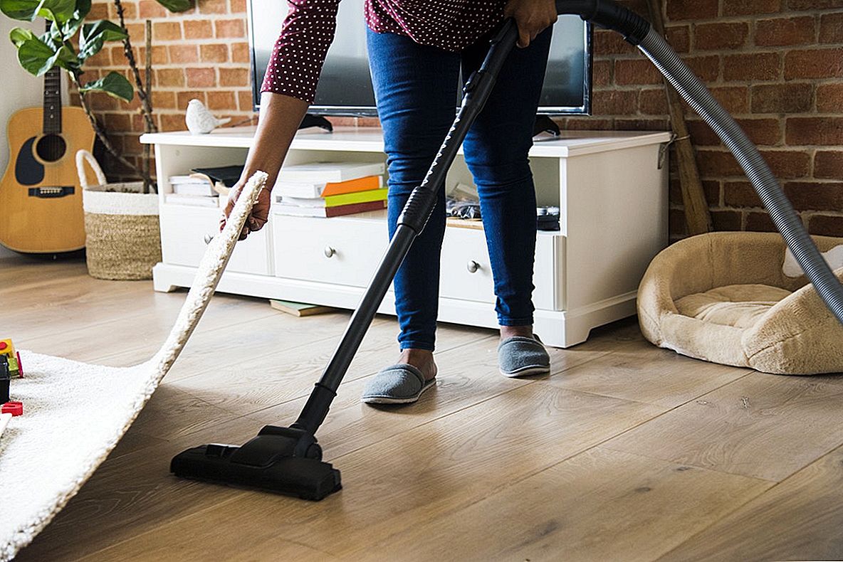 Comment nettoyer les sols : conseils utiles, diverses méthodes et une liste de produits de nettoyage