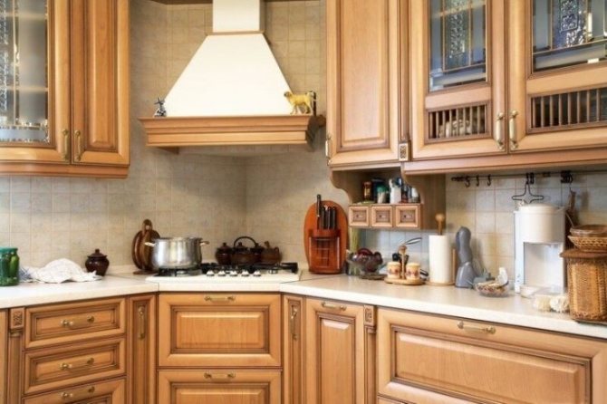 Comment choisir une hotte plutôt qu'une cuisinière à gaz : quels critères prendre en compte pour choisir un modèle adapté