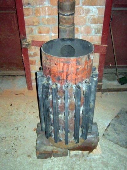 Poêle à ventre à faire soi-même à partir d'une bouteille de gaz: schémas, dessins + guide étape par étape