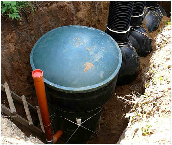 Fosse septique "Uponor": appareil, avantages et inconvénients, aperçu de la gamme de modèles