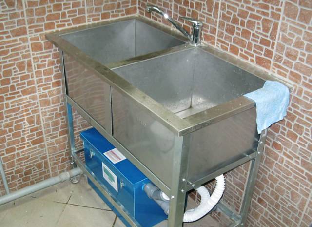 Piège à graisse sous l'évier - comment choisir et installer