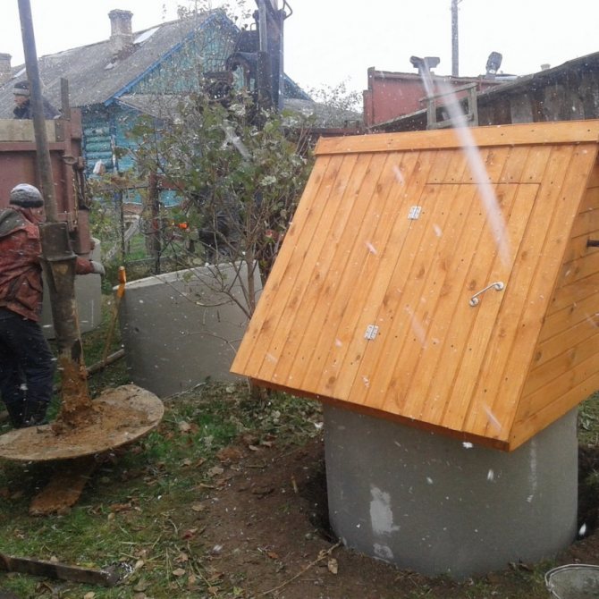 Comment creuser un puits à la campagne, près de la maison