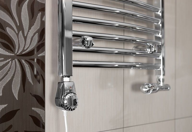 Quel sèche-serviettes à eau convient le mieux à la salle de bain : comment choisir le bon