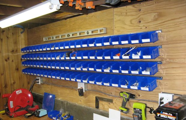 Comment accrocher des outils au mur dans le garage: les meilleures idées + instructions pour fabriquer des systèmes de stockage
