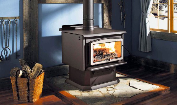 Poêle-cheminée avec circuit d'eau : top 10 des meilleurs modèles pour chalets d'été, aperçu des caractéristiques, avantages et inconvénients des appareils