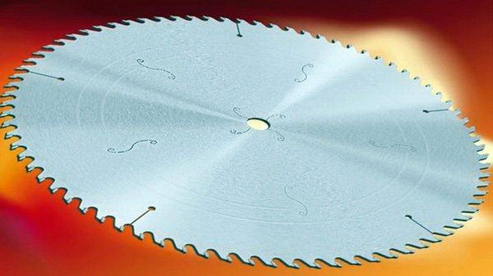 De quel côté mettre la molette de coupe sur la meuleuse