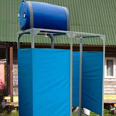 Comment faire une douche d'été dans le pays de vos propres mains