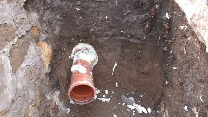 Comment les tuyaux sont posés à l'aide de la méthode de perforation: règles techniques et conseils d'experts