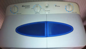 Les meilleures machines à laver semi-automatiques : classement des meilleurs modèles + ce qu'il faut rechercher avant d'acheter