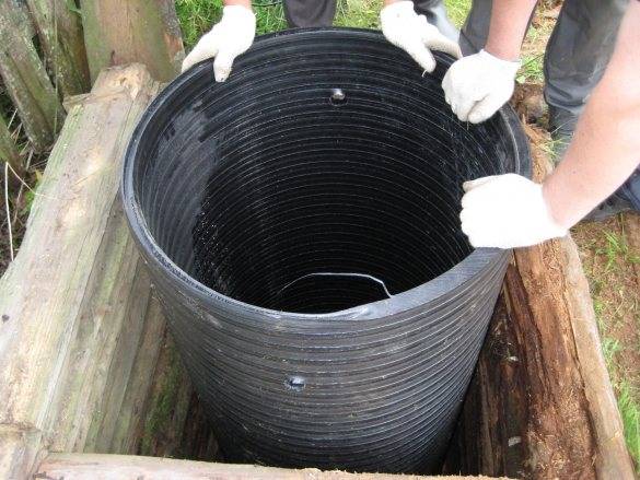 Quel doit être l'insert dans une fosse septique en béton ?