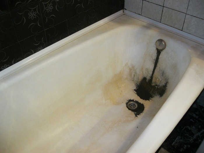 Restaurer un bain en fonte à la maison: une instruction étape par étape