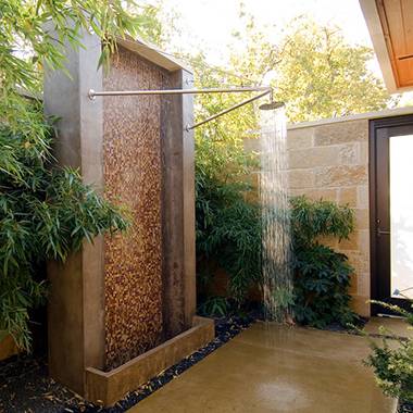 Construction d'une cabine de douche en bois pour une résidence d'été: instructions pas à pas tirées de l'expérience personnelle