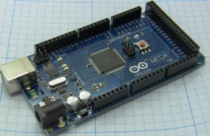 Maison intelligente basée sur les contrôleurs Arduino : conception et organisation de l'espace contrôlé