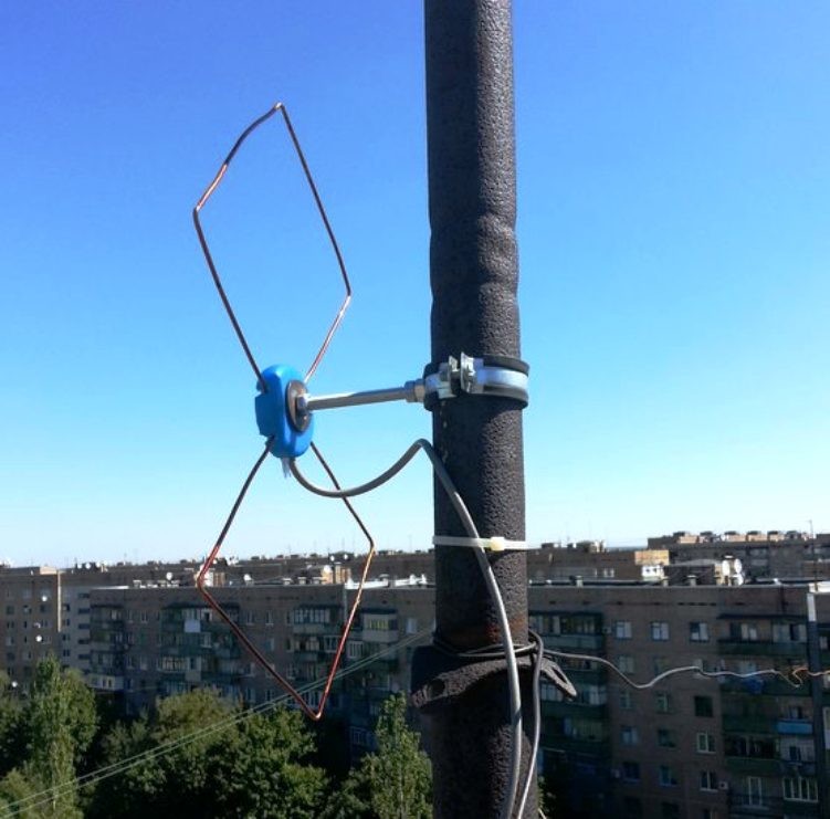 Antenne à faire soi-même: modèles simples d'appareils de télévision et instructions d'installation de l'appareil