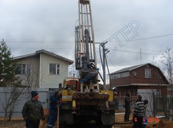 Comment retirer une pompe tombée dans un puits ?