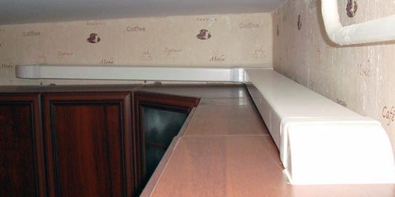 Comment connecter la hotte de la cuisine à la ventilation: un guide de travail