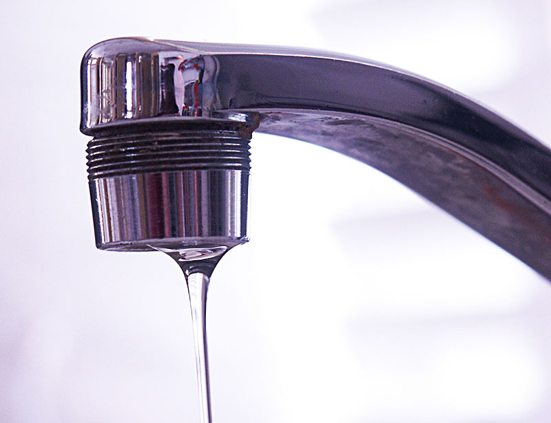 Comment dégeler une conduite d'eau gelée : un aperçu de 5 façons efficaces de résoudre le problème