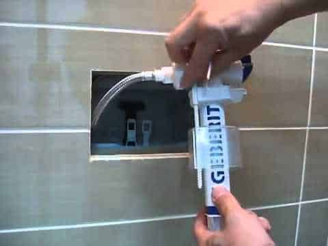 Comment réparer une installation de toilettes : pannes courantes et comment les réparer