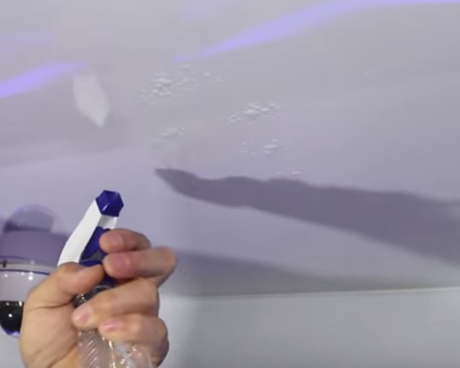Comment et comment laver les plafonds tendus à la maison