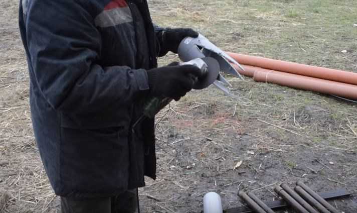 Puits d'eau à faire soi-même: règles de construction + analyse de 4 méthodes de forage populaires