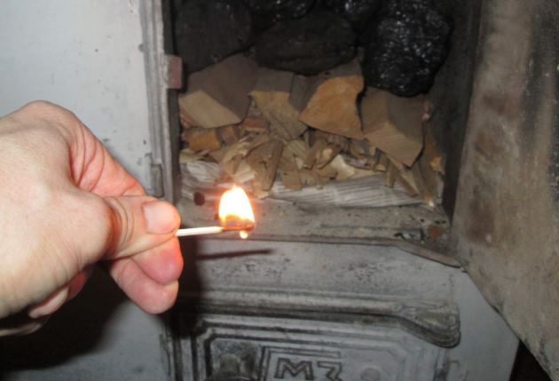 Comment éliminer le refoulement dans la cheminée, les causes dans la fournaise et que faire pour éviter