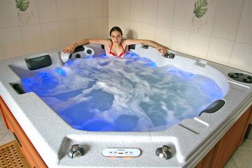 Équipement de bain à remous et d'hydromassage