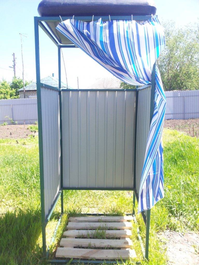 Réservoir pour une douche d'été : conseils pour choisir un modèle fini + comment construire un produit fait maison