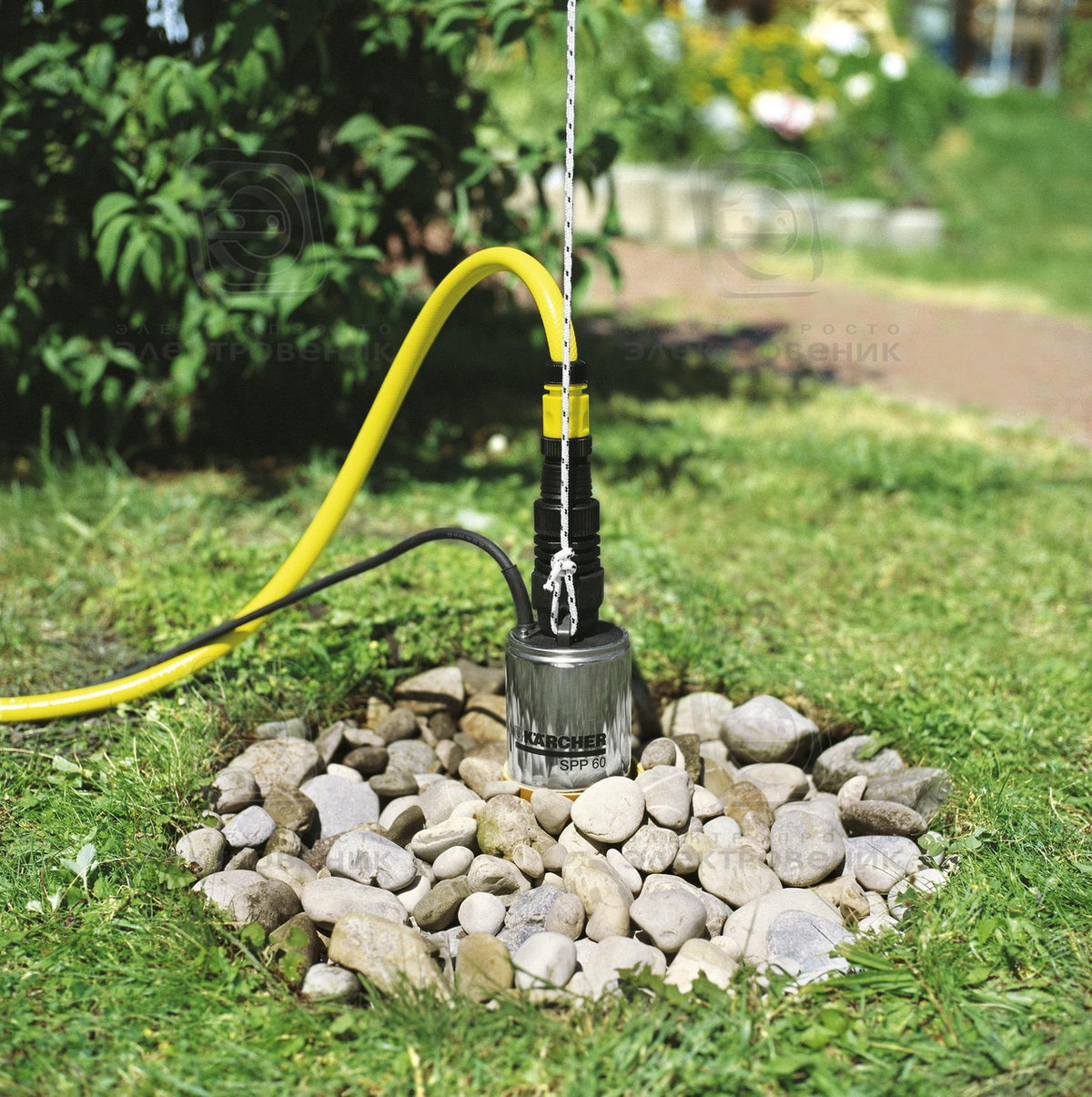 Comment bien remplir une pompe de fontaine ?