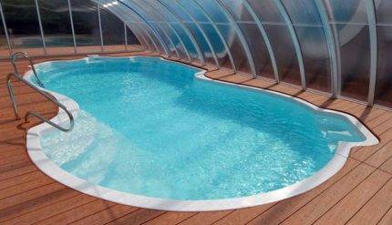 Comment faire une bonne piscine de ses propres mains: à quoi devrez-vous faire face lors de la construction?