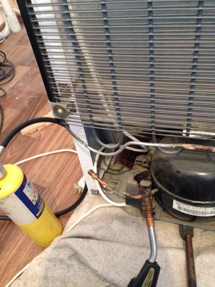 Le réfrigérateur est très froid : que faire et comment le réparer, dysfonctionnements et comment les réparer