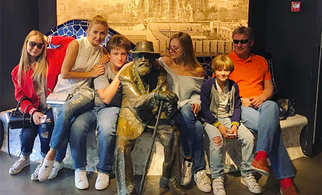 Dmitry Peskov: biographie, vie personnelle, famille, épouse, enfants — photo - globalsib