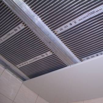 Sélection et pose de film infrarouge pour chauffage au sol