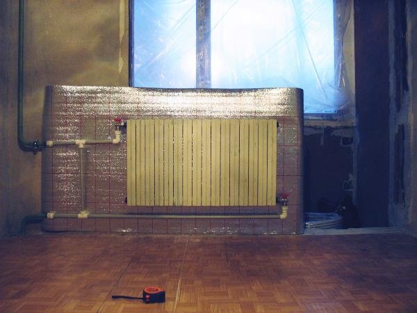 14 raisons : pourquoi les radiateurs font du bruit, cliquent, cognent, bourdonnent, murmurent dans l'appartement et que faire