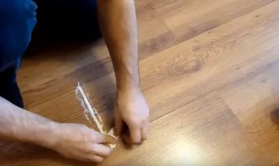 Pourquoi la porte intérieure grince-t-elle, comment résoudre le problème ? conseils de soins préventifs