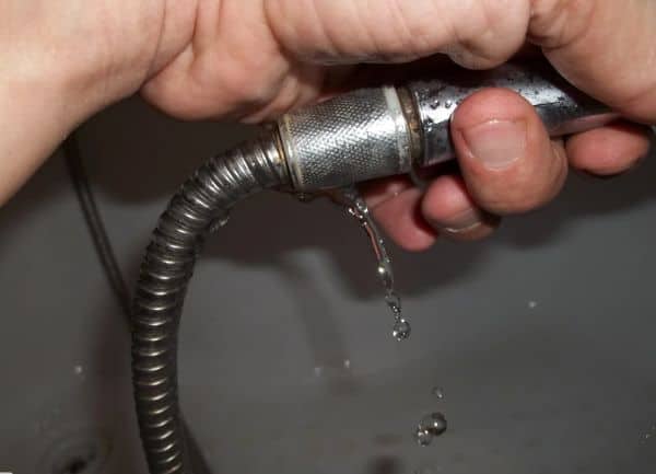 Comment réparer un tuyau de douche de vos propres mains