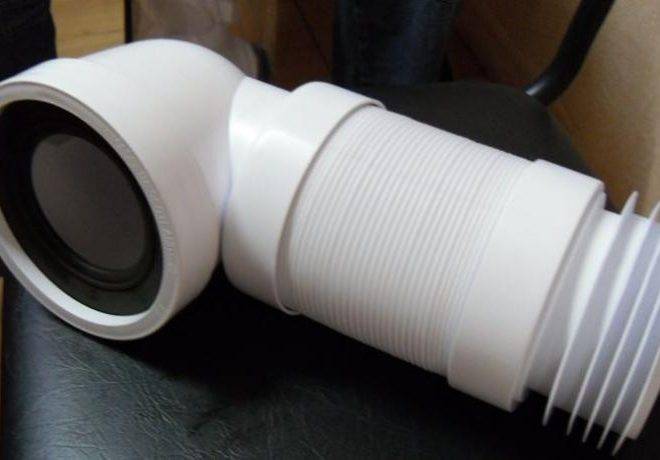 Installer une toilette au sol de vos propres mains et la raccorder à l'égout