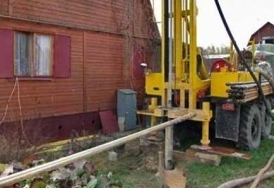 Où et quand est-il préférable de forer un puits sur le site